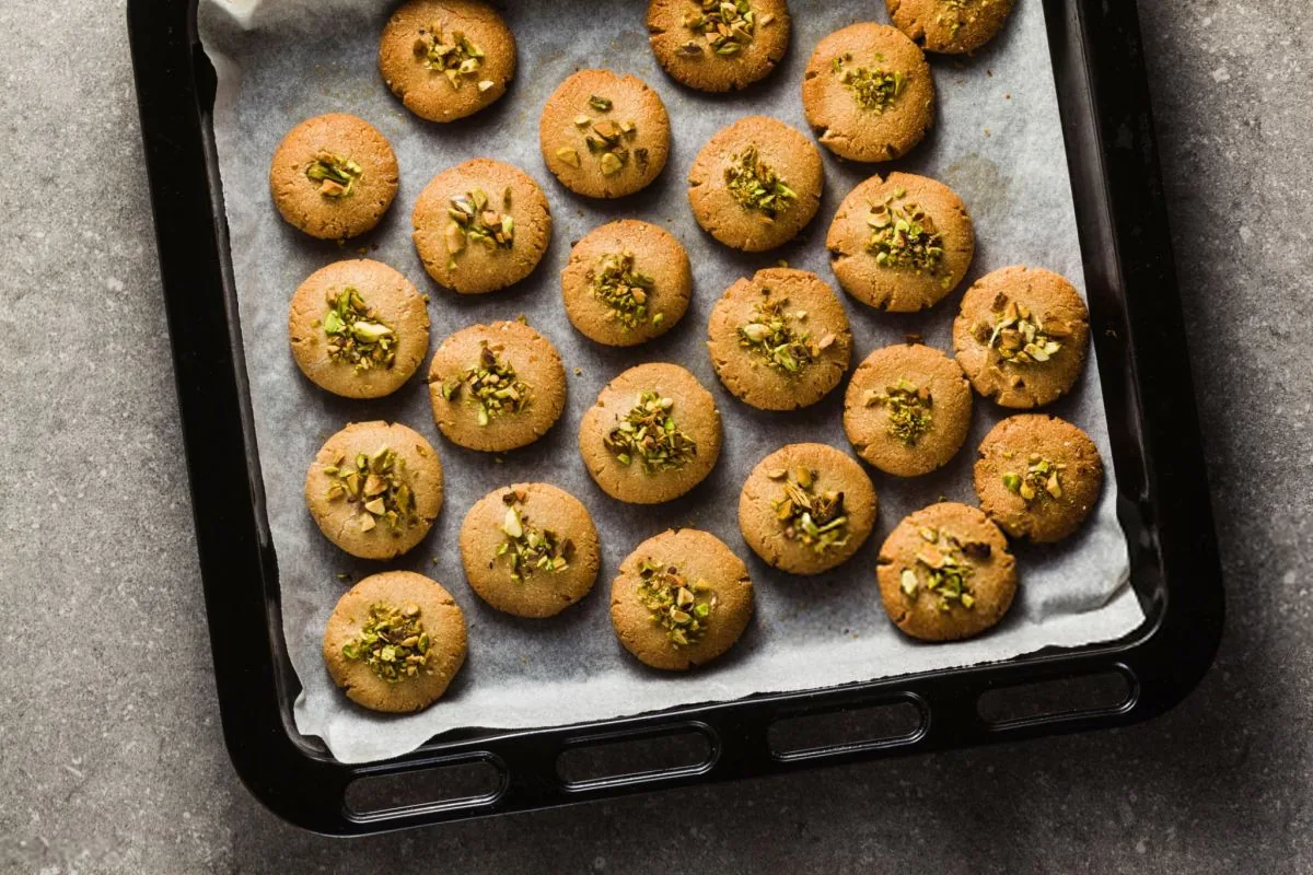 طرز تهیه کوکی پسته‌ای